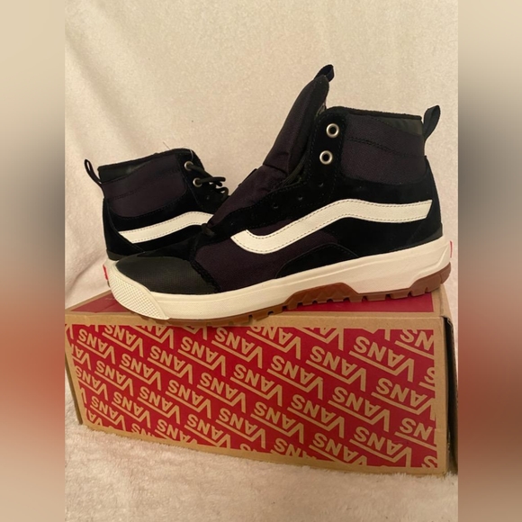 Van's Ultra-Range Exo High Top - Picture 2 of 3